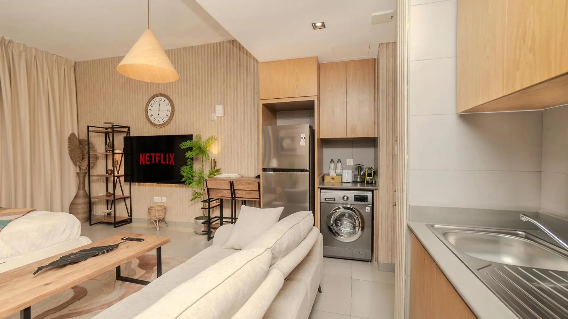 Private Luxury Studio By Blue Cloud Holidays Sharjah Apartment