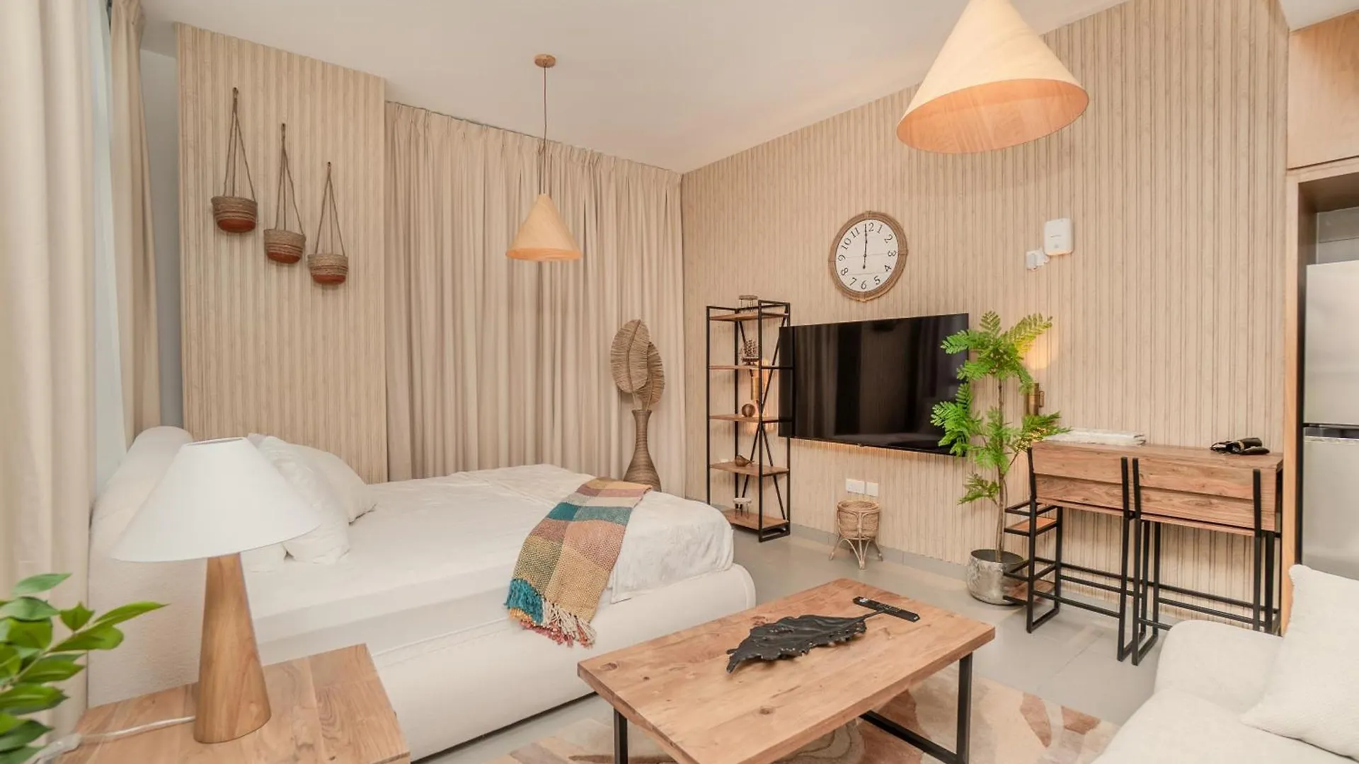 Private Luxury Studio By Blue Cloud Holidays Sharjah